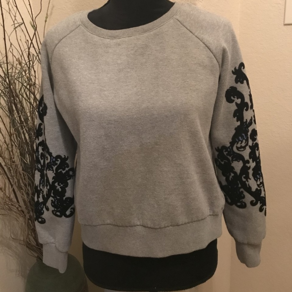 Philosophy Sweater XS